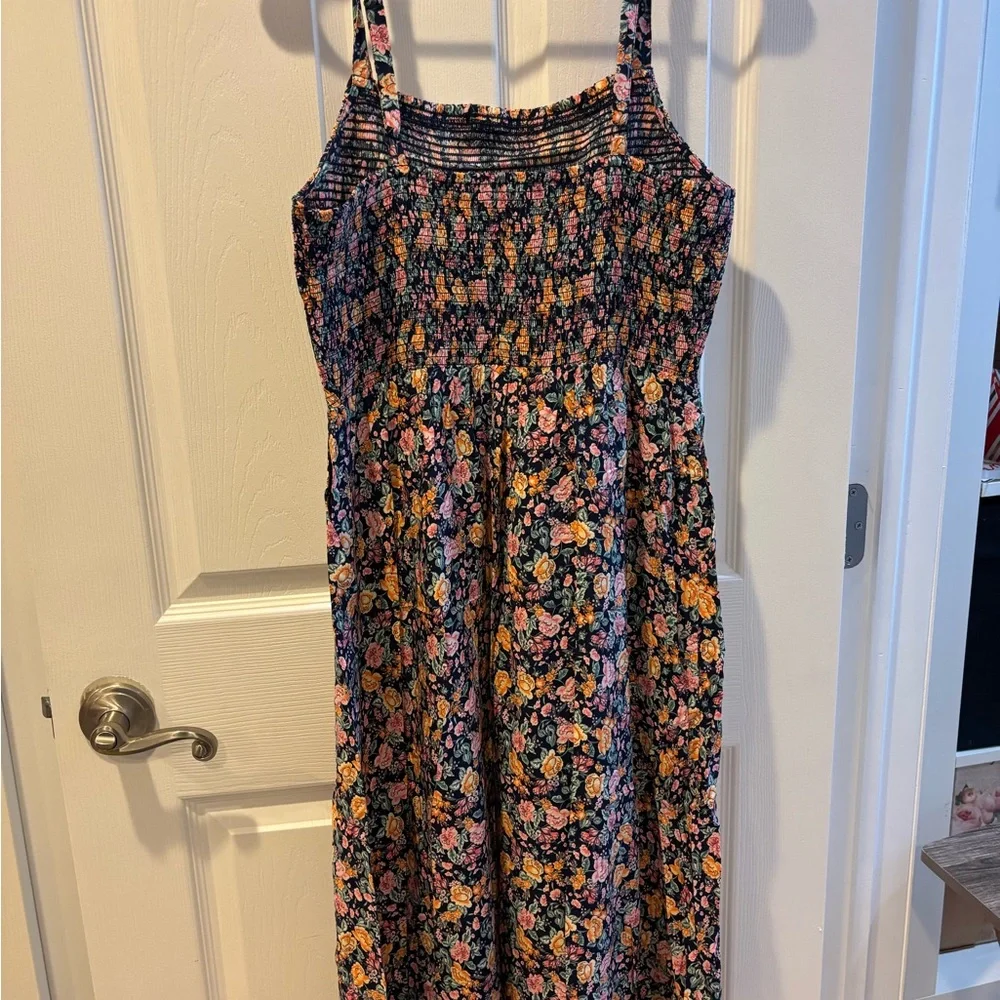 Old Navy Navy Floral Cami Dress - Picture 2 of 4